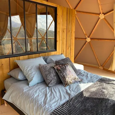 Camping D'arrouach 4* לורדה